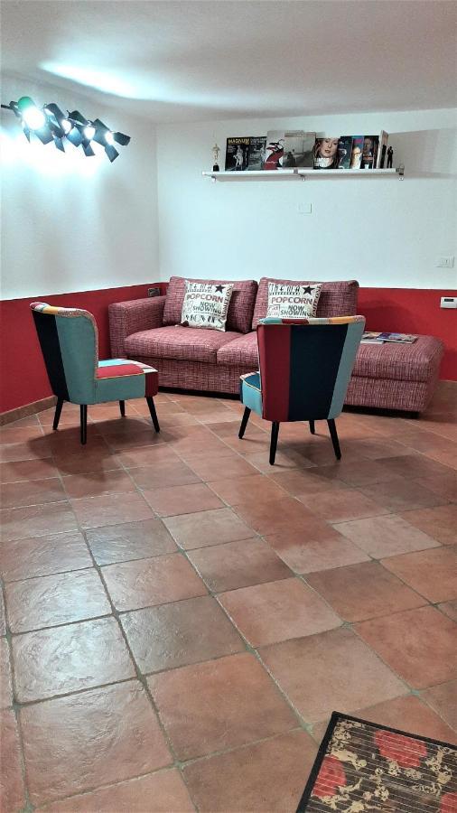 Movie Star Apartment With Garden Firenze Bagian luar foto