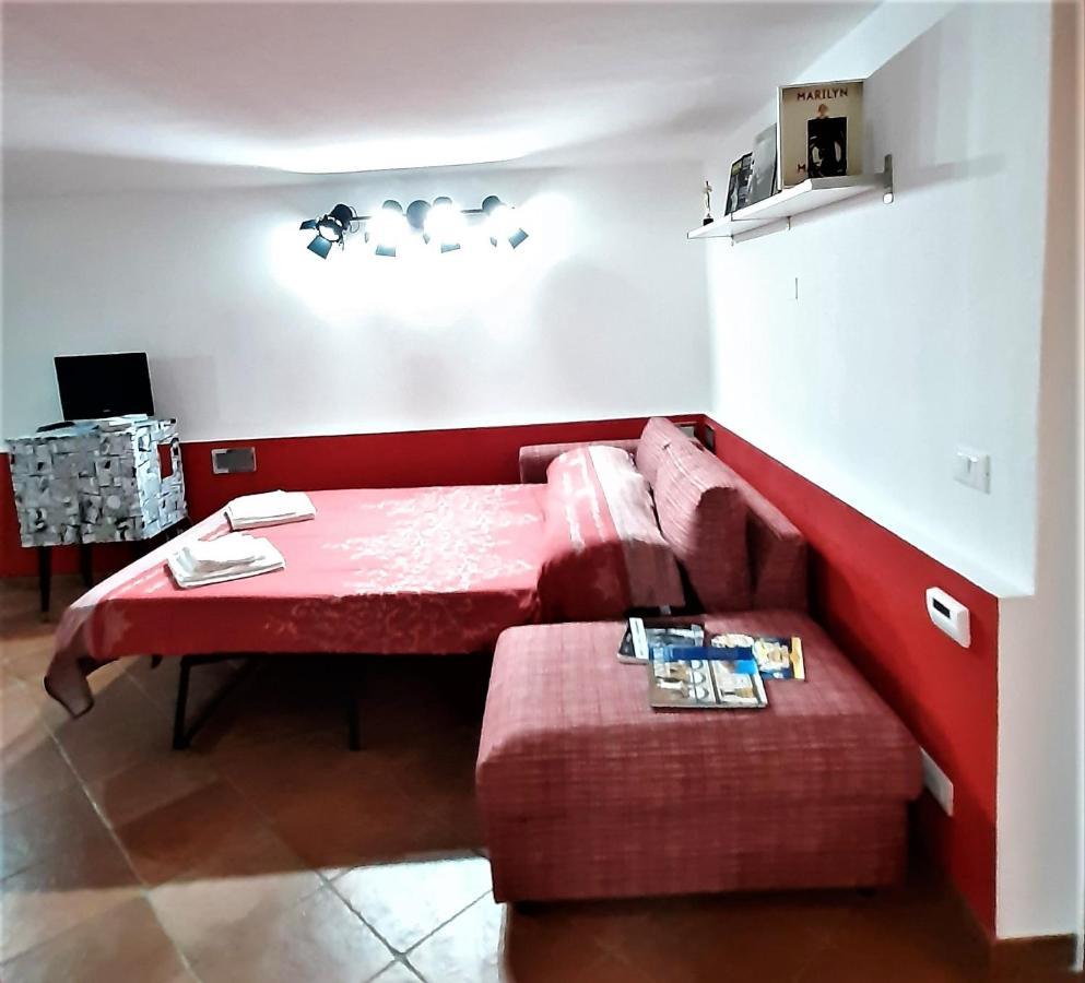 Movie Star Apartment With Garden Firenze Bagian luar foto