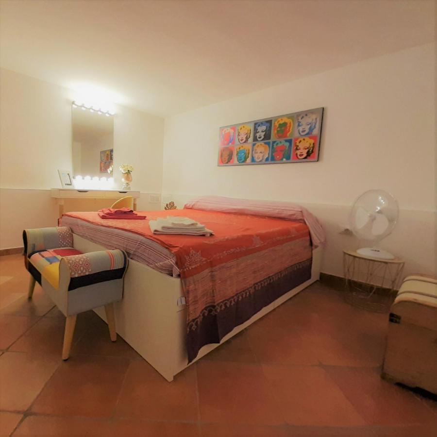 Movie Star Apartment With Garden Firenze Bagian luar foto